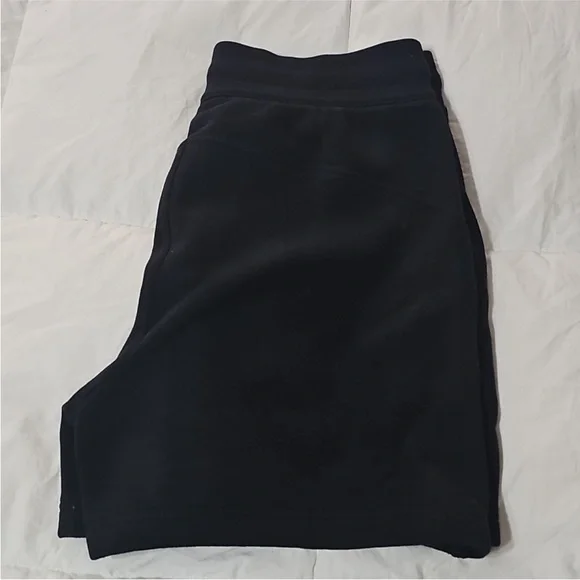 Lululemon Black Scuba High Rise Shorts Sz 8 Has Pockets 5”length - Picture 5 of 9